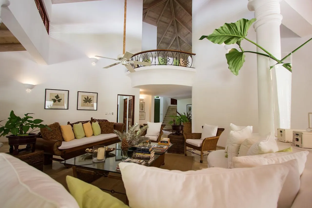 Villa Lujo Las Pinas 13 En Casa Campo La Romana